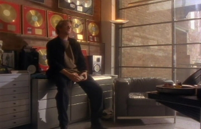 S1ep1Tapecaps-00155.jpg