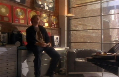 S1ep1Tapecaps-00163.jpg