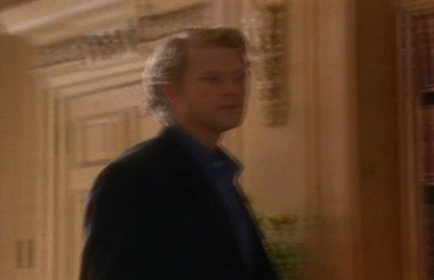 S1ep1Tapecaps-00537.jpg