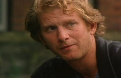 S1ep1Tapecaps-00674.jpg