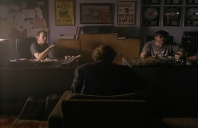 S1ep1TDealcaps-00074.jpg