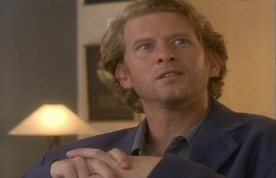S1ep1TDealcaps-00247.jpg
