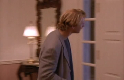 S1ep4TTripscaps-00398.jpg