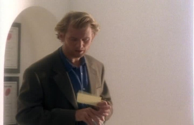 S1ep6TCallscaps-00131.jpg